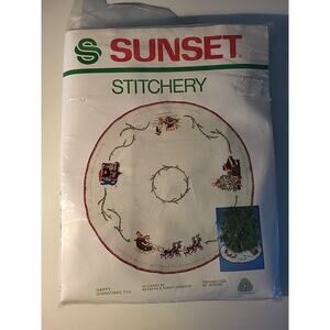 Sunset Stitchery Happy Christmas Eve Embroidery KIT #2175 40" Tree Skirt NOS